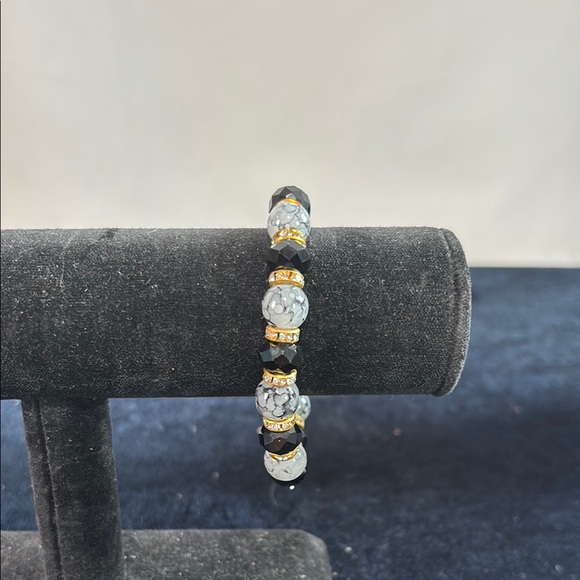 Black Onyx Crystal Stretch Bracelet - Picture 1 of 5